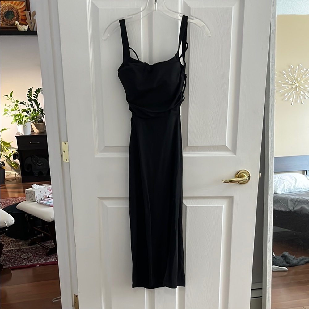 Elegant Black Midi Dress
